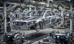 Beitragsbild zu Mercedes-Benz Aktie: Umbau im Fokus