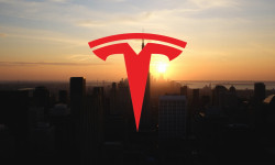 Beitragsbild zu Tesla-Aktie: Er hat es getan!