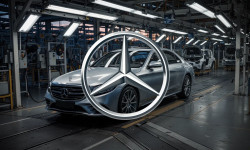 Beitragsbild zu Mercedes-Benz Aktie: Gewinneinbruch schockt