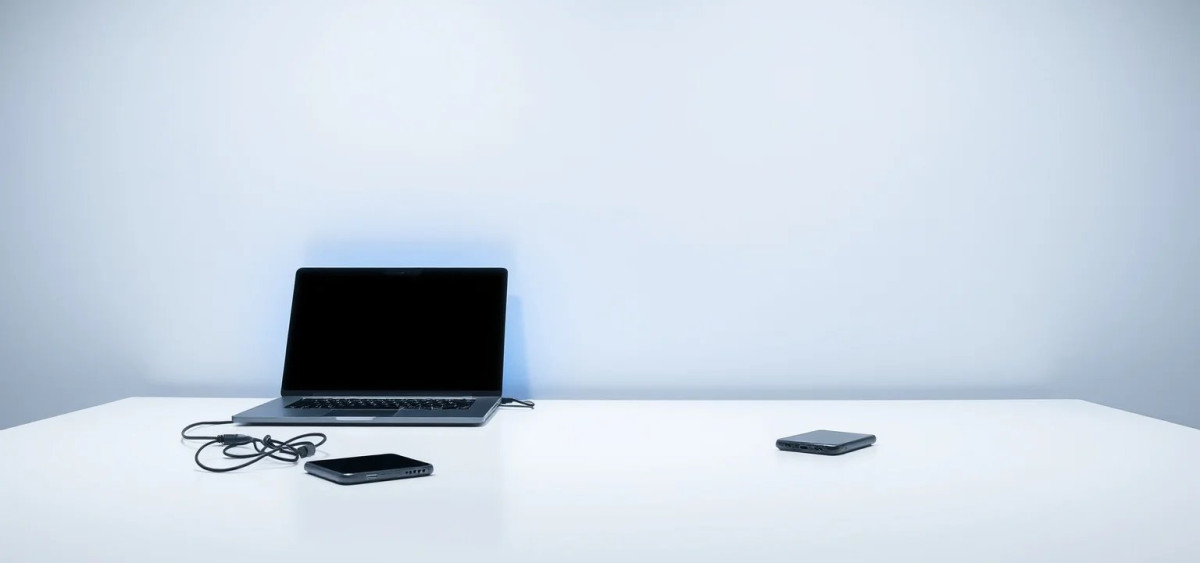 Beitragsbild zu Weihnachtsshopping 2025: FBI warnt vor Betrugsmasche mit verkürzten Links