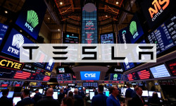 Beitragsbild zu Tesla Aktie: KI-Wende oder nur heiße Luft?