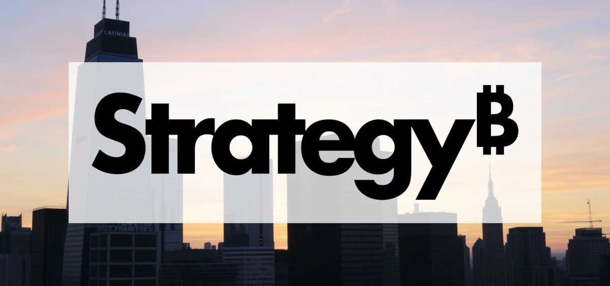 Beitragsbild zu Strategy Aktie: Bitcoin-Gigant stürzt ab!