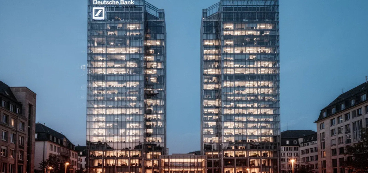 Beitragsbild zu Deutsche Bank Aktie: Rekord trifft Klage