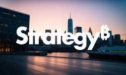 Beitragsbild zu MicroStrategy Aktie: Das Bitcoin-Kartenhaus wackelt
