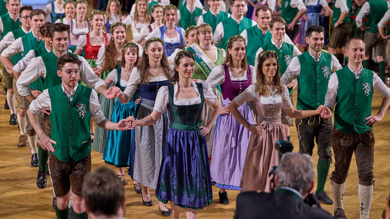 Beitragsbild zu Der Steirische Brauch: Knigge für den Steirerball 2026