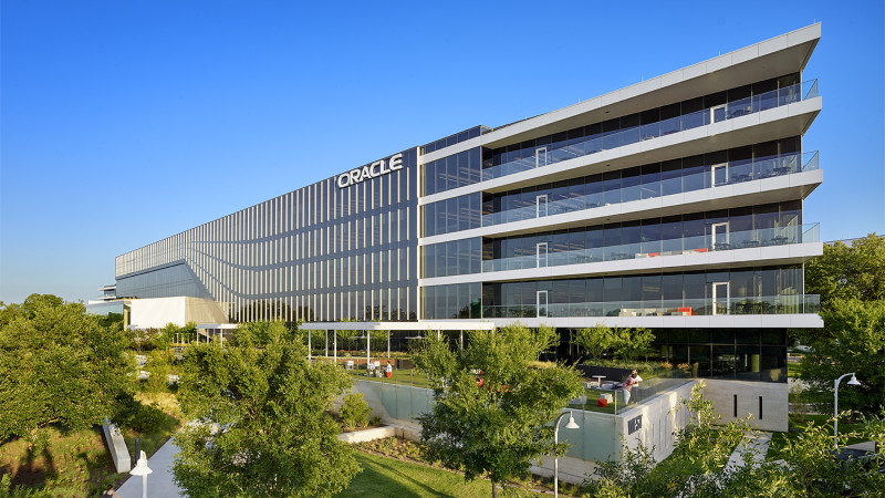 Beitragsbild zu Oracle vom Cloudgeschäft beflügelt