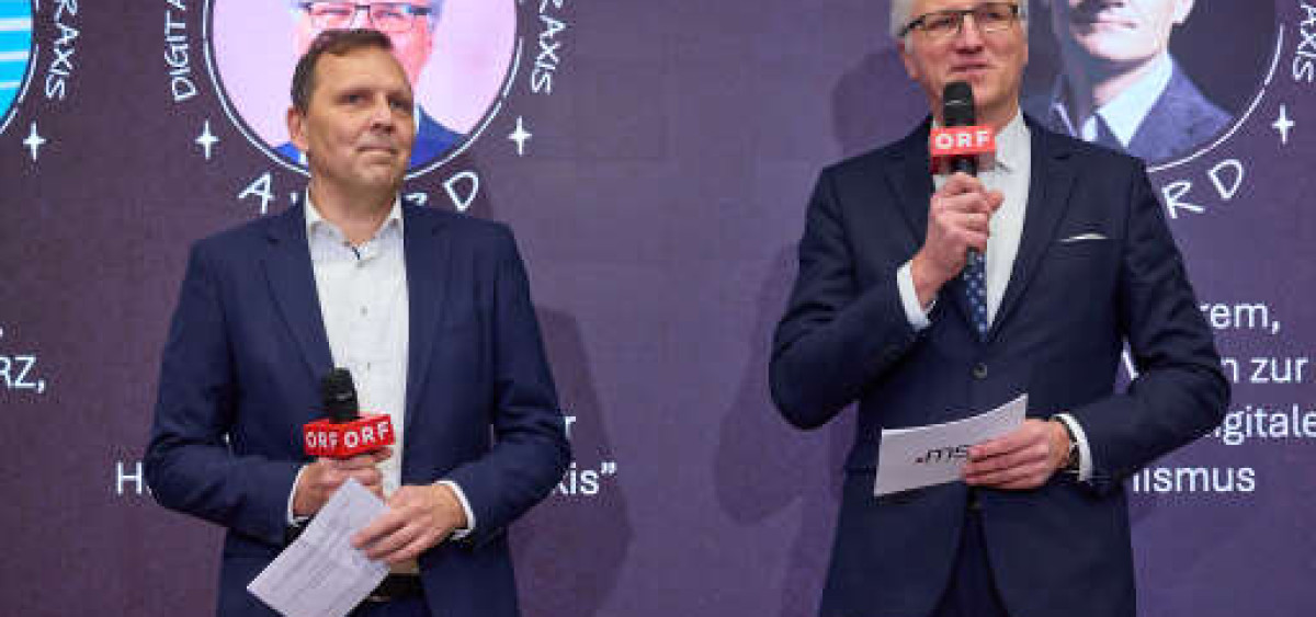 Beitragsbild zu Gelungene Premiere: Digitaler Humanismus in der Praxis Awards vergeben!