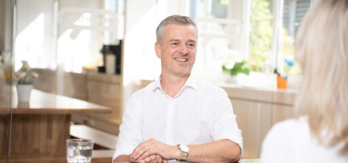 Beitragsbild zu Von der Badeaufsicht bis zum IT-Support: Warum es sich lohnt, sich jetzt für einen Ferialjob zu bewerben