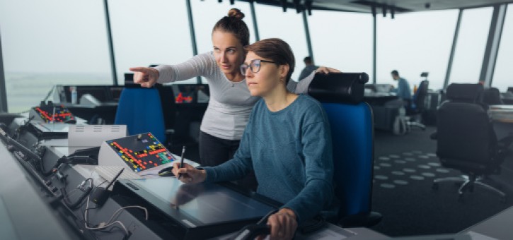 Beitragsbild zu Austro Control Recruiting-Day am 10. Mai: Startfrei zur Karriere als Fluglotsin oder Fluglotse!