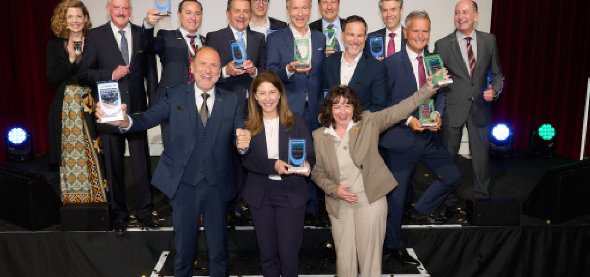 Beitragsbild zu FMVÖ-Recommender-Award 2025: Aufwind bei Weiterempfehlungswerten von Bank- und Versicherungskunden