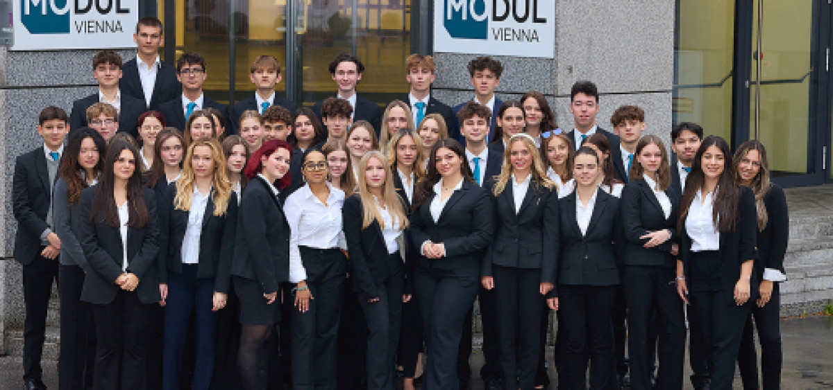 Beitragsbild zu Valentinstag im „Theaterhotel“: MODUL-Schüler organisieren Österreichs größtes Schul-Charity-Event