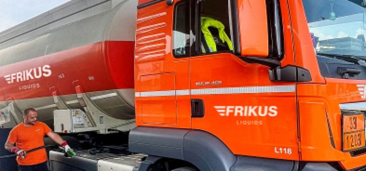 Beitragsbild zu FRIKUS setzt auf HVO100-Diesel Betankung bei Lkw-Flotte