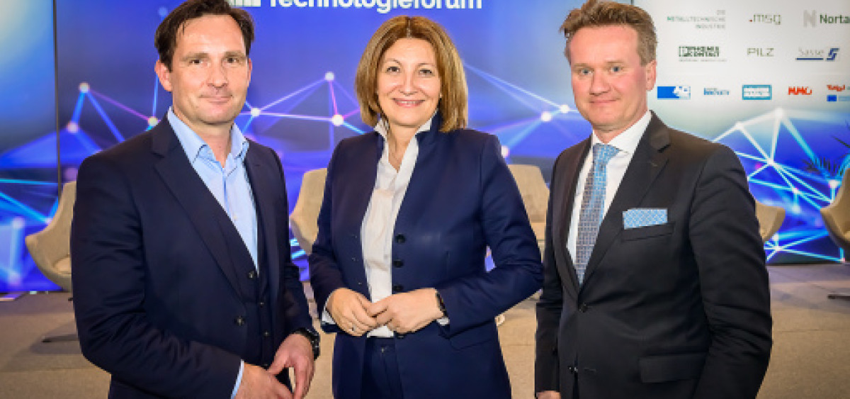 Beitragsbild zu Transformation war Schwerpunkt des 8. Deutsch-Österreichischen Technologieforums der DHK. Ein Schlagwort war Digitaler Wandel.