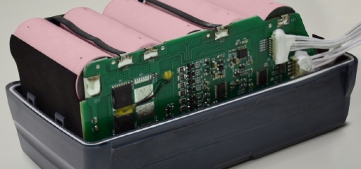 Beitragsbild zu Durchbruch in der internationalen Akku-Technologie: ACCUPOWER bringt mit NATEC industriefähige Natrium-Ionen-Akkus in die Serienreife