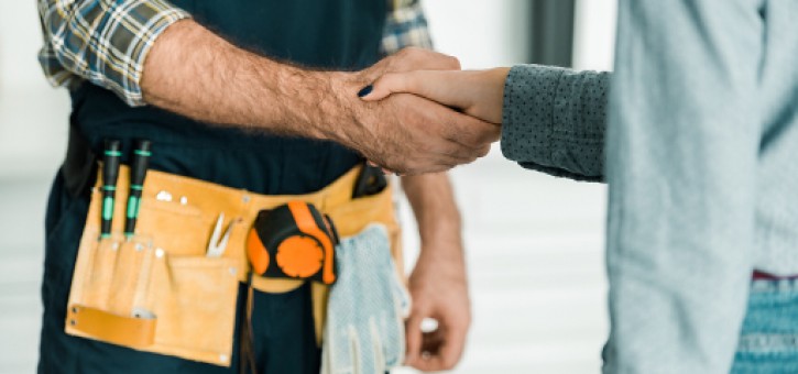 Beitragsbild zu Sanieren mit Weitblick: Wo sich Eigenleistung lohnt – und wo nicht