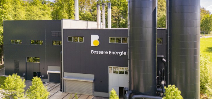 Beitragsbild zu Burgenland Energie eröffnet erneuerbares Wärmekraftwerk für Bad Tatzmannsdorf und Oberschützen