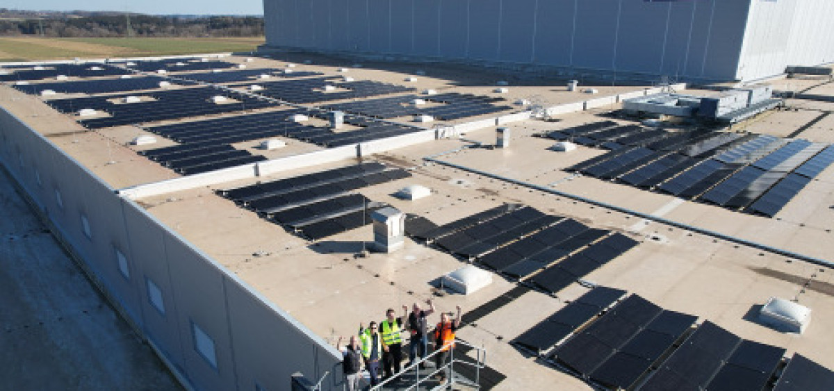Beitragsbild zu Energy Partners schließt erstes Projekt mit JYSK ab -Nachhaltige Energieversorgung für Logistikzentrum in Kammlach (Landkreis Unterallgäu,