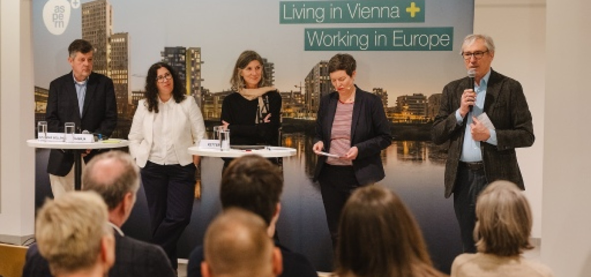 Beitragsbild zu Nachbericht zur Podiumsdiskussion: „Ist uns der Tourismus über?“